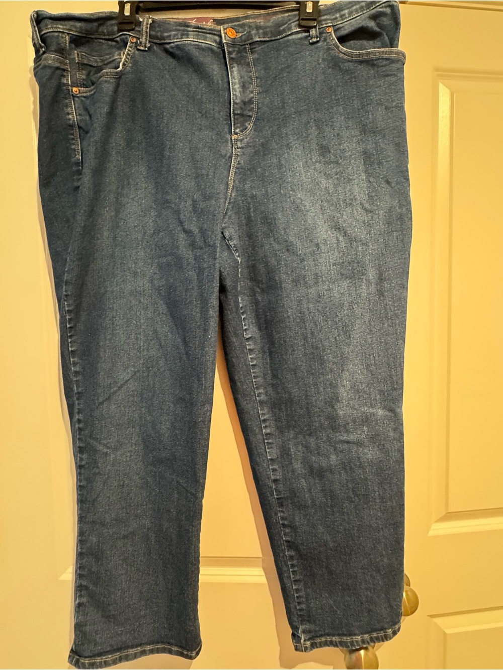Gloria Vanderbilt jeans